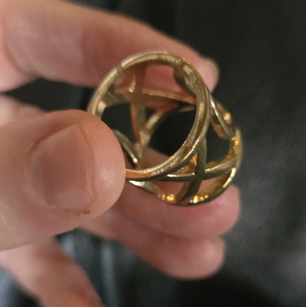 XO Gold Plated Ring Sz7.75 - Picture 5 of 10
